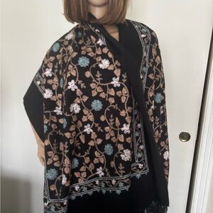 Embroidered Floral Vine Wrap in Black